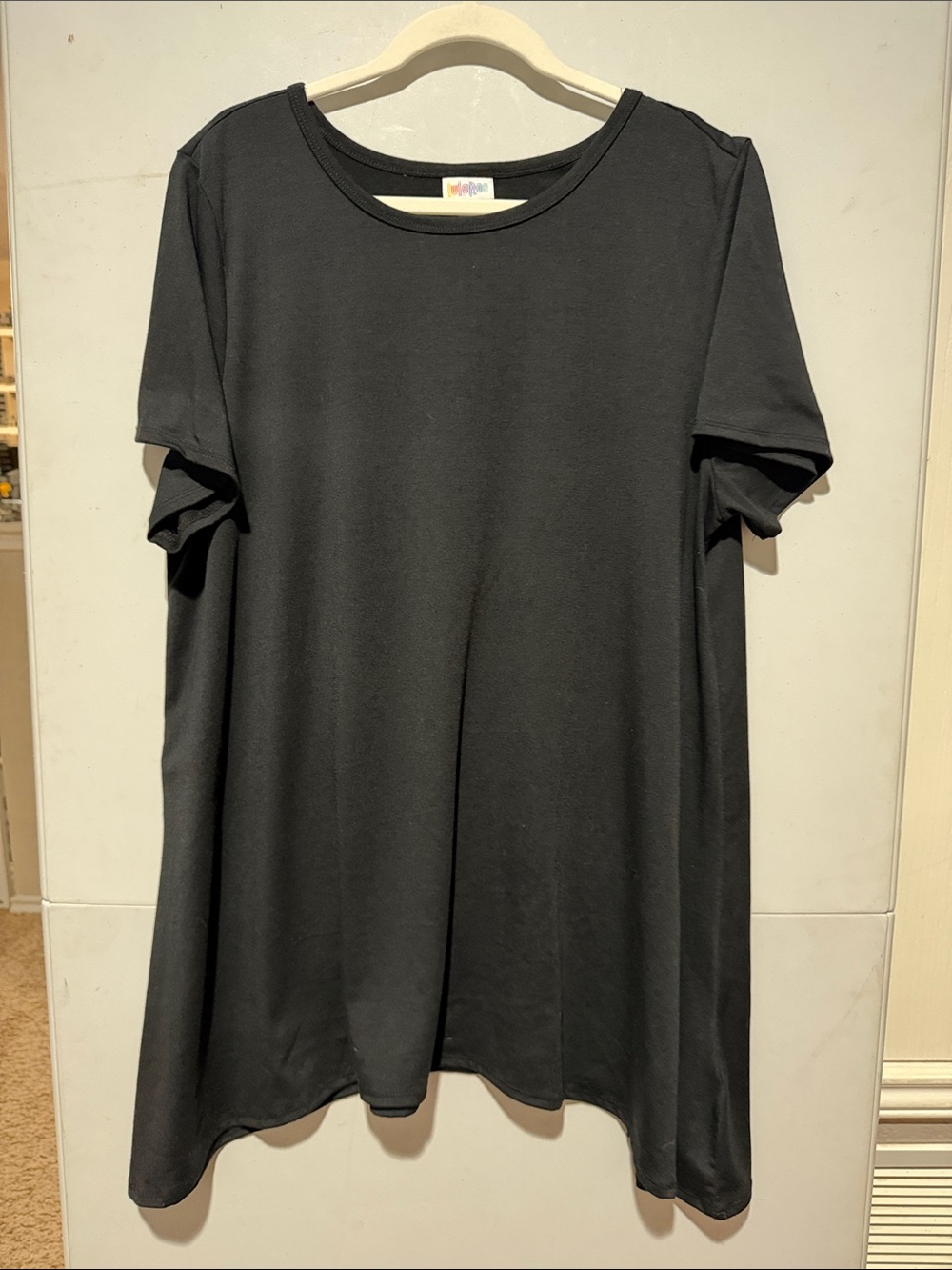 LuLaRoe Melissa Black Short Sleeve Tunic